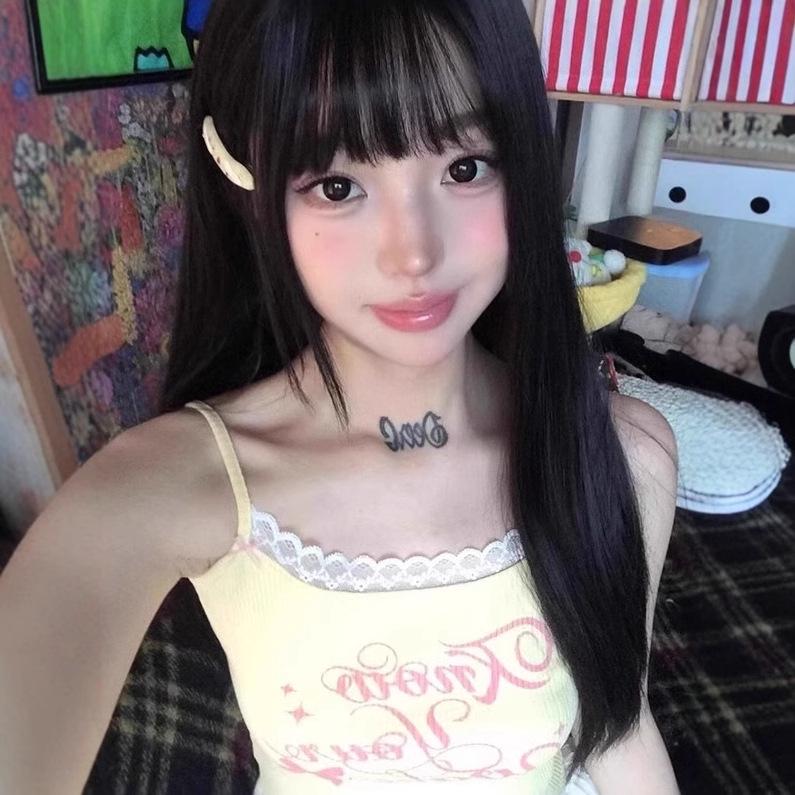 Трендова майка-камісоль слім-фіт з мереживною обробкою для жінок - Сексуальний топ без рукавів в американському стилі для спекотного літа S (Premium) жовтий
Трендова майка-камісоль слім-фіт з мереживною обробкою для жінок - Сексуальний топ без рукавів в американському стилі для спекотного літа S (Premium) жовтий