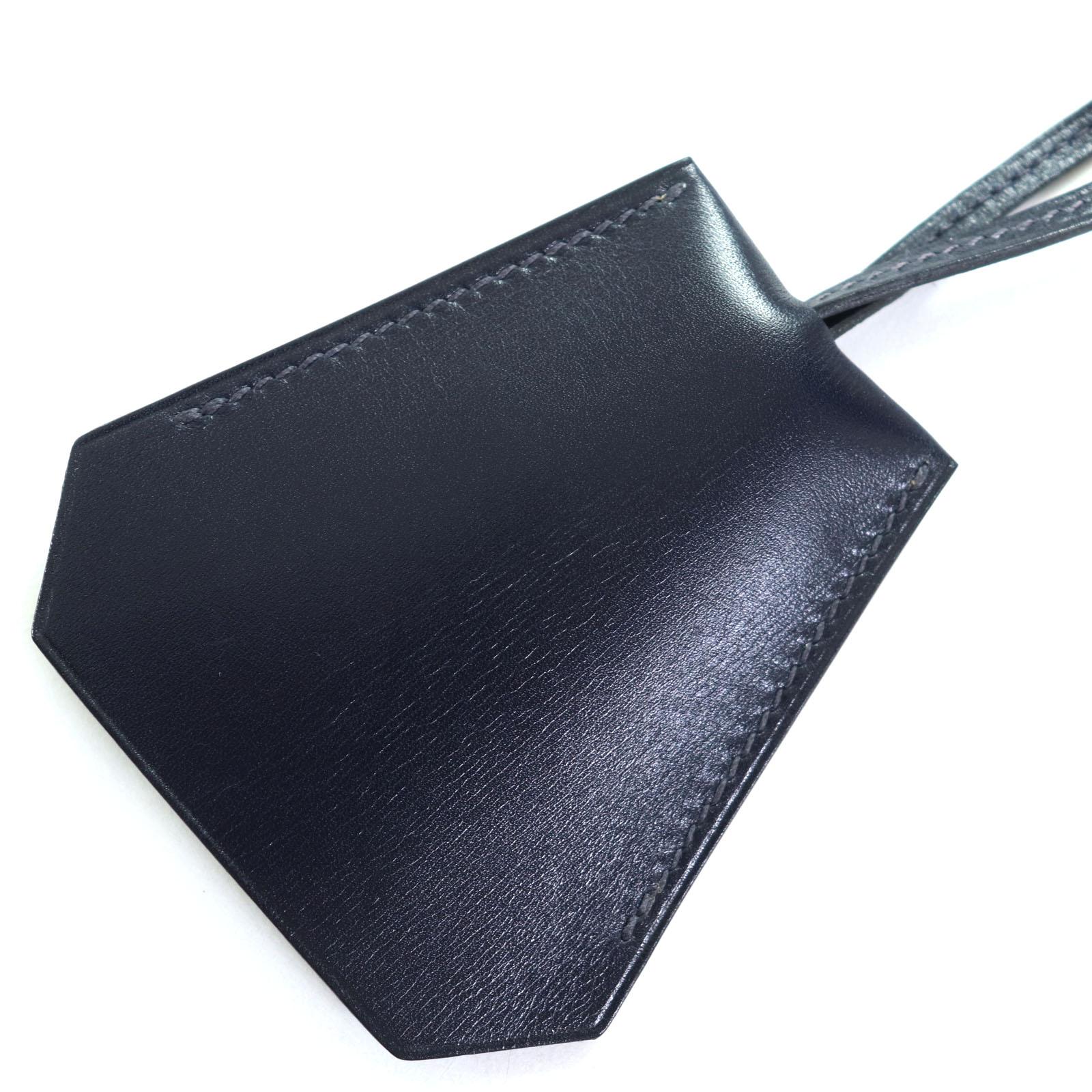 Excellent HERMES Necklace Dark navy leather Women Used
Excellent HERMES Necklace Dark navy leather Women Used