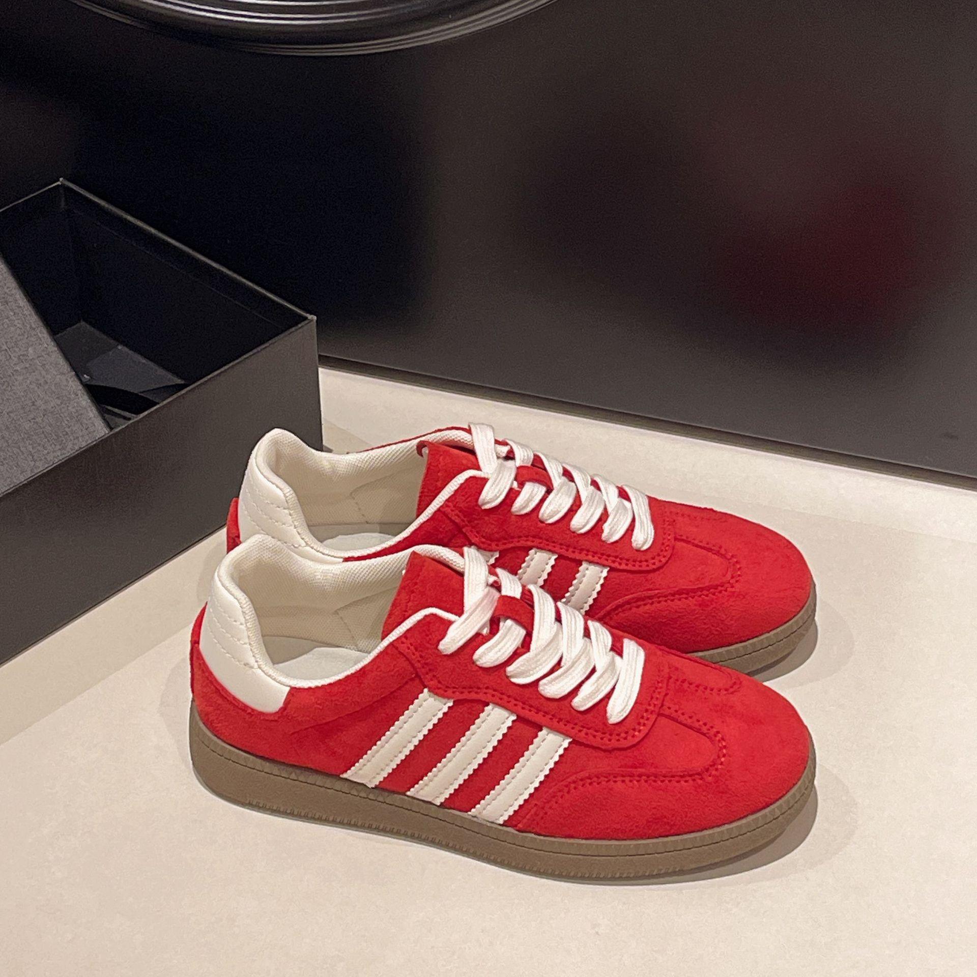 Ретро німецькі тренувальні кросівки жіночі весна 2025 нові на плоскій підошві дихаючі кросівки Форреста Гампа популярні універсальні повсякденні спортивні кросівки 37 червоний
Ретро німецькі тренувальні кросівки жіночі весна 2025 нові на плоскій підошві дихаючі кросівки Форреста Гампа популярні універсальні повсякденні спортивні кросівки 37 червоний