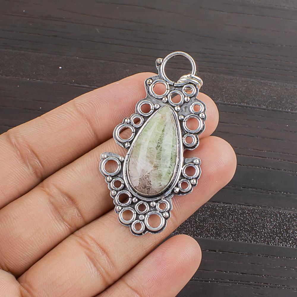 Natural Green Aventurine Gemstone 925 Sterling Silver Jewelry Pendant 2.13 AJP-2457
Natural Green Aventurine Gemstone 925 Sterling Silver Jewelry Pendant 2.13 AJP-2457