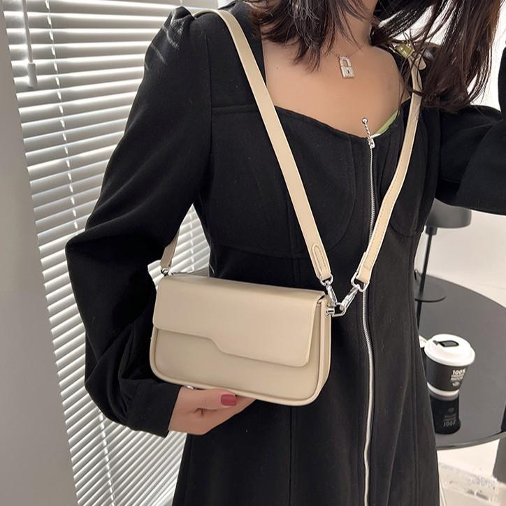 2024 Women s Korean Retro Small Square Crossbody Bag - Versatile Solid Color, Casual Single Shoulder Style чёрный
2024 Women s Korean Retro Small Square Crossbody Bag - Versatile Solid Color, Casual Single Shoulder Style чёрный