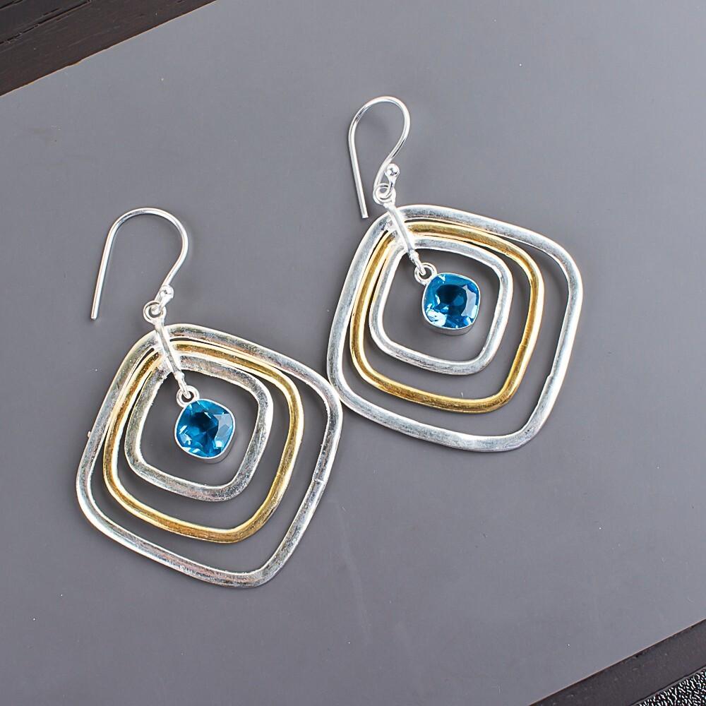 Swiss Blue Topaz Gemstone 925 Sterling Silver Handcrafted Jewelry Earrings 2.44 EE-70-7
Swiss Blue Topaz Gemstone 925 Sterling Silver Handcrafted Jewelry Earrings 2.44 EE-70-7