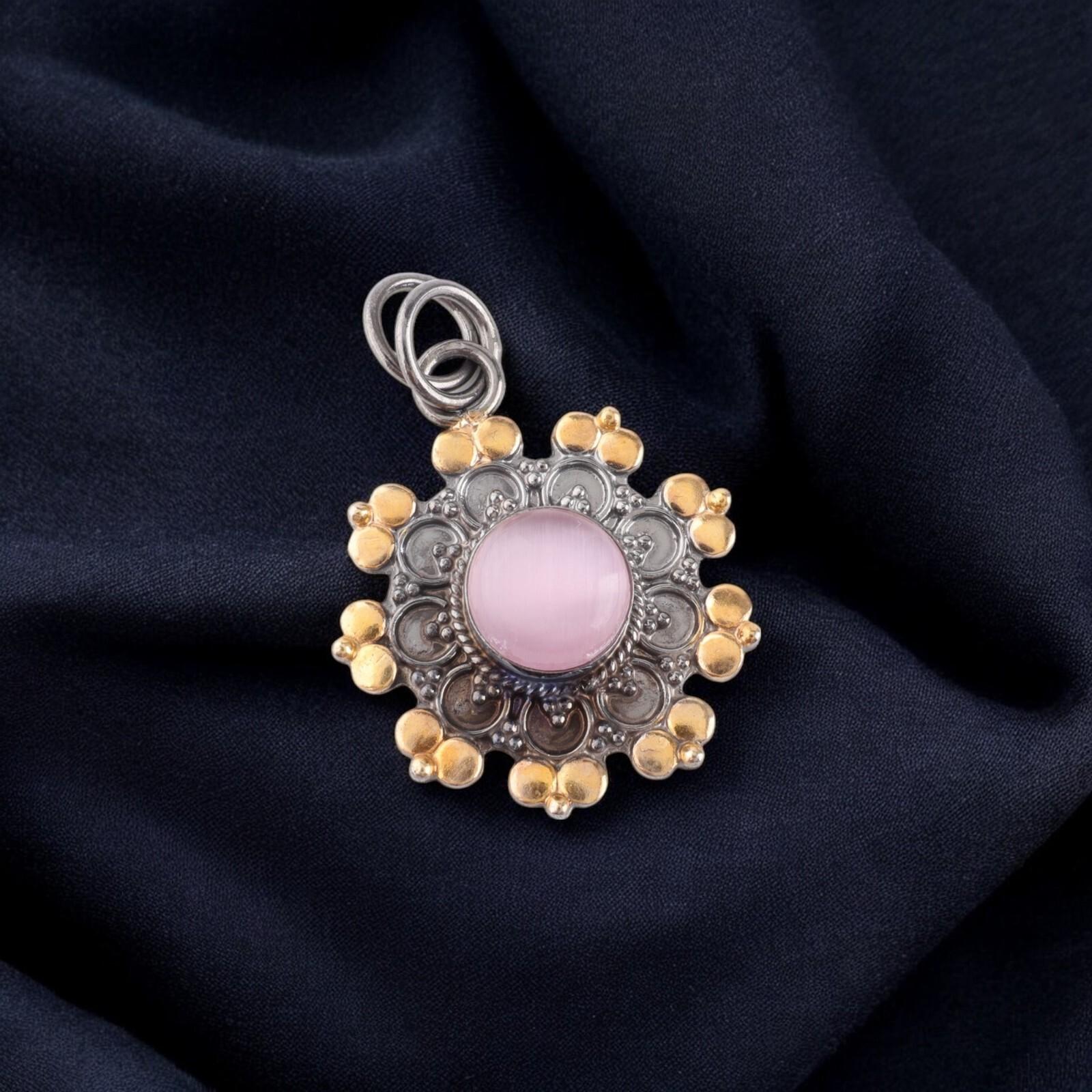 Pink Cat s Eye Gemstone 925 Sterling Silver Jewelry Handcrafted Pendant 1.26 PP-32-45
Pink Cat s Eye Gemstone 925 Sterling Silver Jewelry Handcrafted Pendant 1.26 PP-32-45