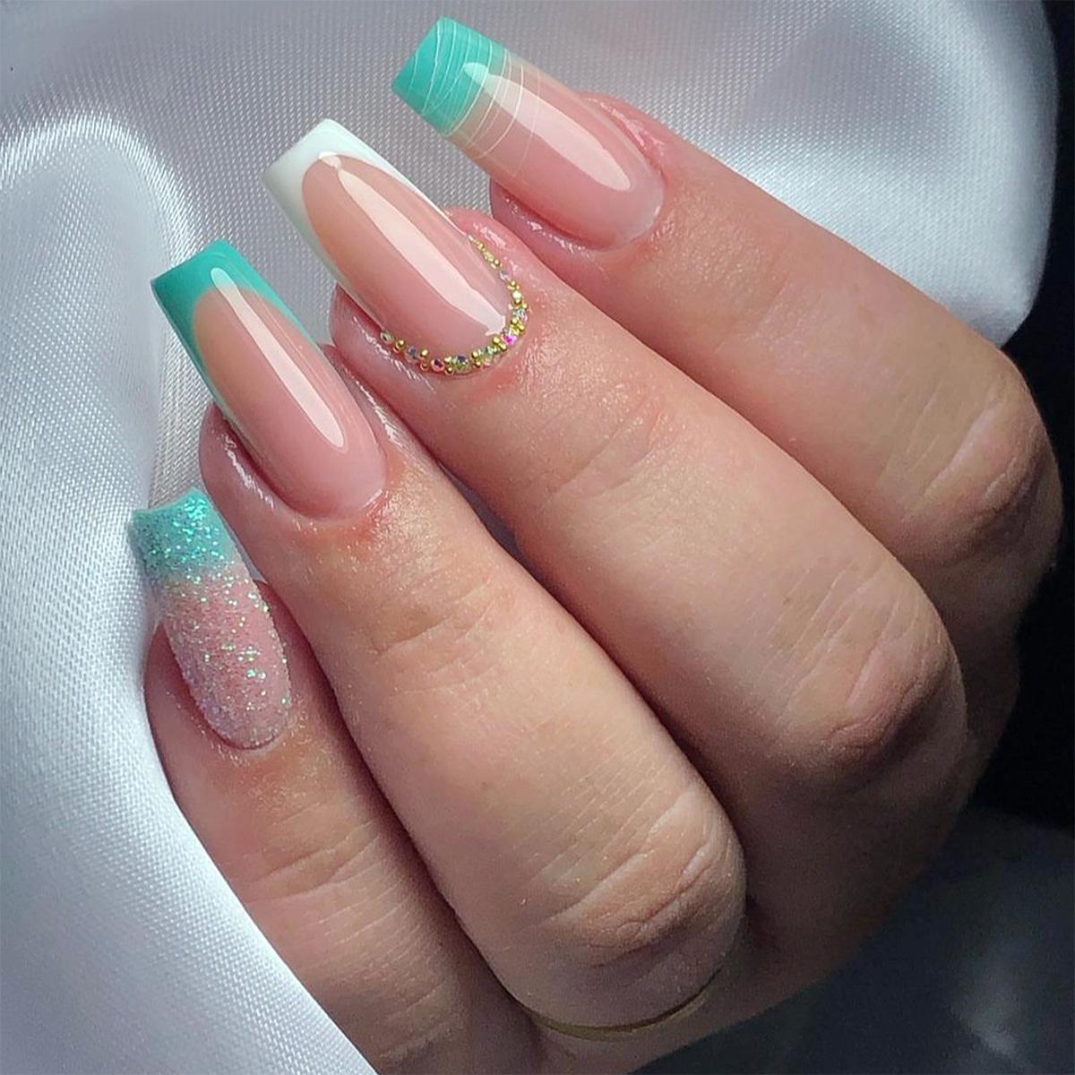 Handmade European & American Style Long Stiletto Press-On Nails with French Edge & Glitter
Handmade European & American Style Long Stiletto Press-On Nails with French Edge & Glitter