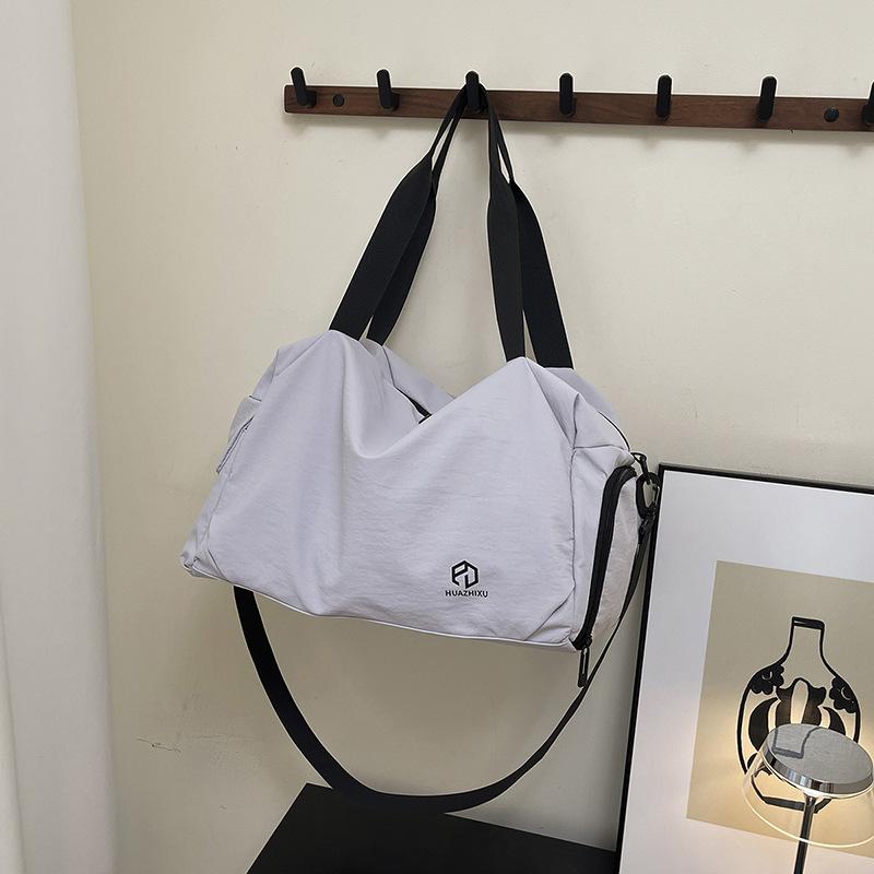 Multi Functional Short Distance Travel Bag, Simple and Lightweight, Hand-held Crossbody Sports Bag, Dry and Wet Separation Portable Bag
Multi Functional Short Distance Travel Bag, Simple and Lightweight, Hand-held Crossbody Sports Bag, Dry and Wet Separation Portable Bag