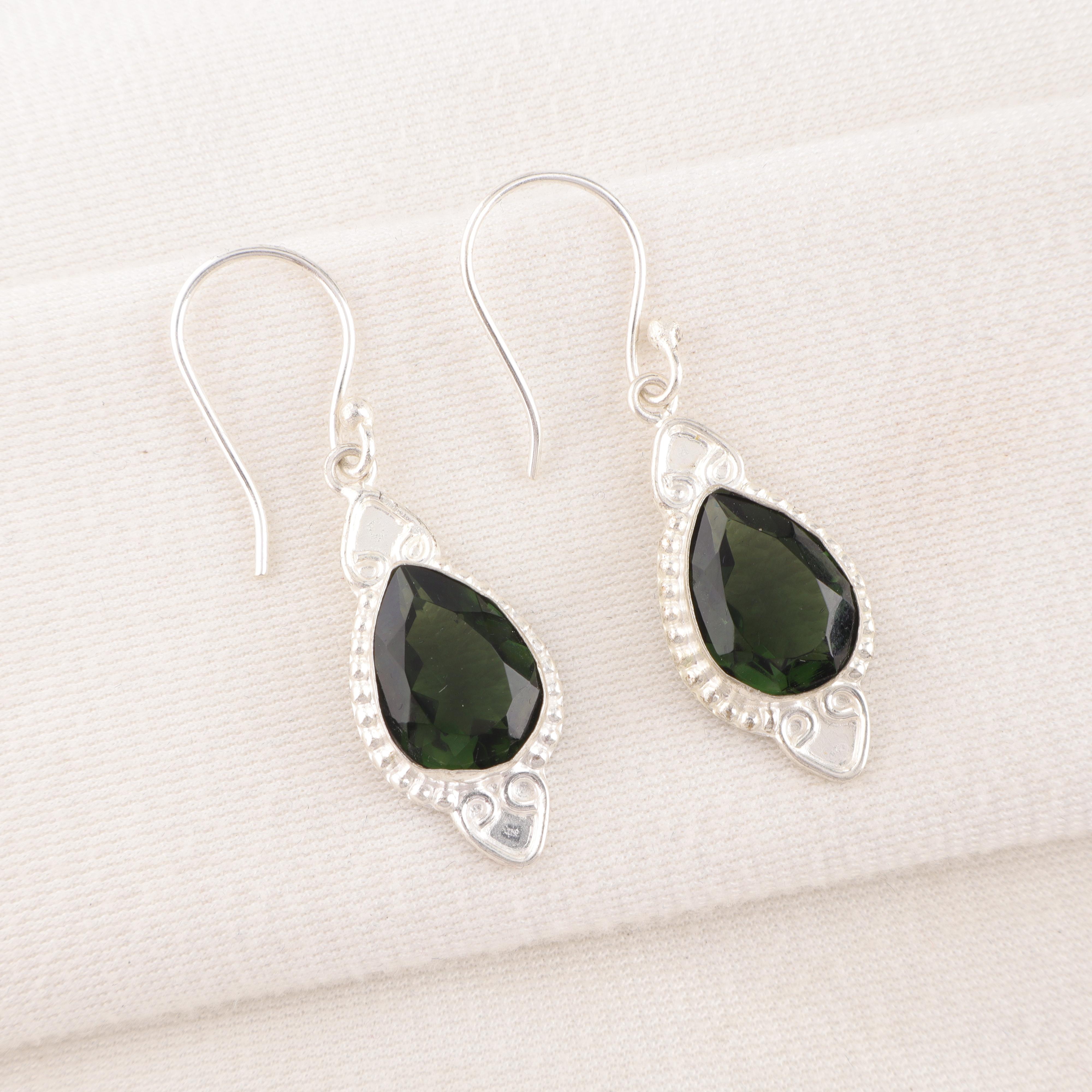 Green Tourmaline Gemstone Jewelry, 925 Solid Sterling Silver Earring, Amazing Tourmaline Earring, Handmade Designer Jewelry For Women 1.80 Inches зелений
Green Tourmaline Gemstone Jewelry, 925 Solid Sterling Silver Earring, Amazing Tourmaline Earring, Handmade Designer Jewelry For Women 1.80 Inches зелений