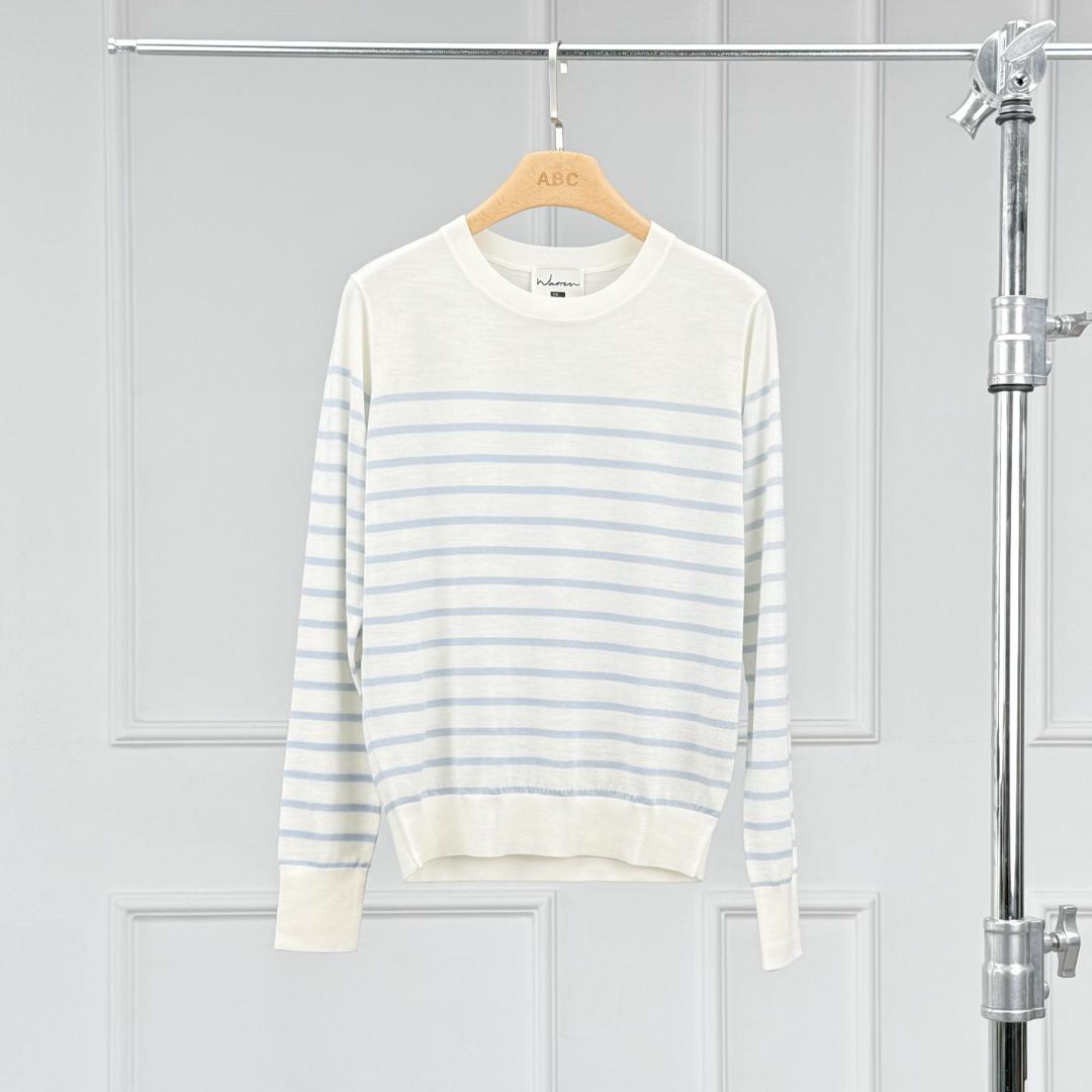 Warren Seadragon | Women s Lightweight Striped Round Neck Long Sleeve Wool Sweater Small
Warren Seadragon | Women s Lightweight Striped Round Neck Long Sleeve Wool Sweater Small