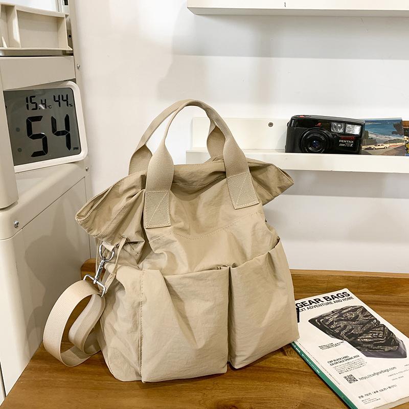Crossbody bag Women s Hong Kong style commuter shoulder bag Large capacity simple tooling handbag Student class bag хаки
Crossbody bag Women s Hong Kong style commuter shoulder bag Large capacity simple tooling handbag Student class bag хаки