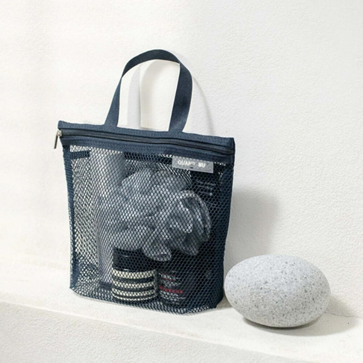Portable makeup bag Mesh waterproof bath bag Gym bag Sundry storage bag Travel toiletry bag синий
Portable makeup bag Mesh waterproof bath bag Gym bag Sundry storage bag Travel toiletry bag синий
