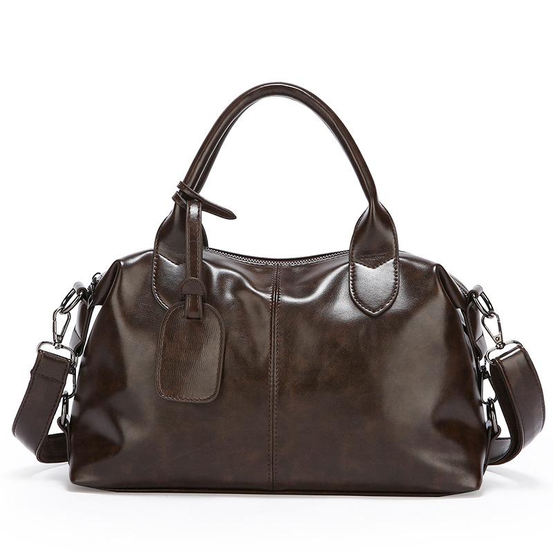 Retro Large-capacity Bag Fashionable Matte Boston Bag Hand-held Commuter Tote Bag
Retro Large-capacity Bag Fashionable Matte Boston Bag Hand-held Commuter Tote Bag