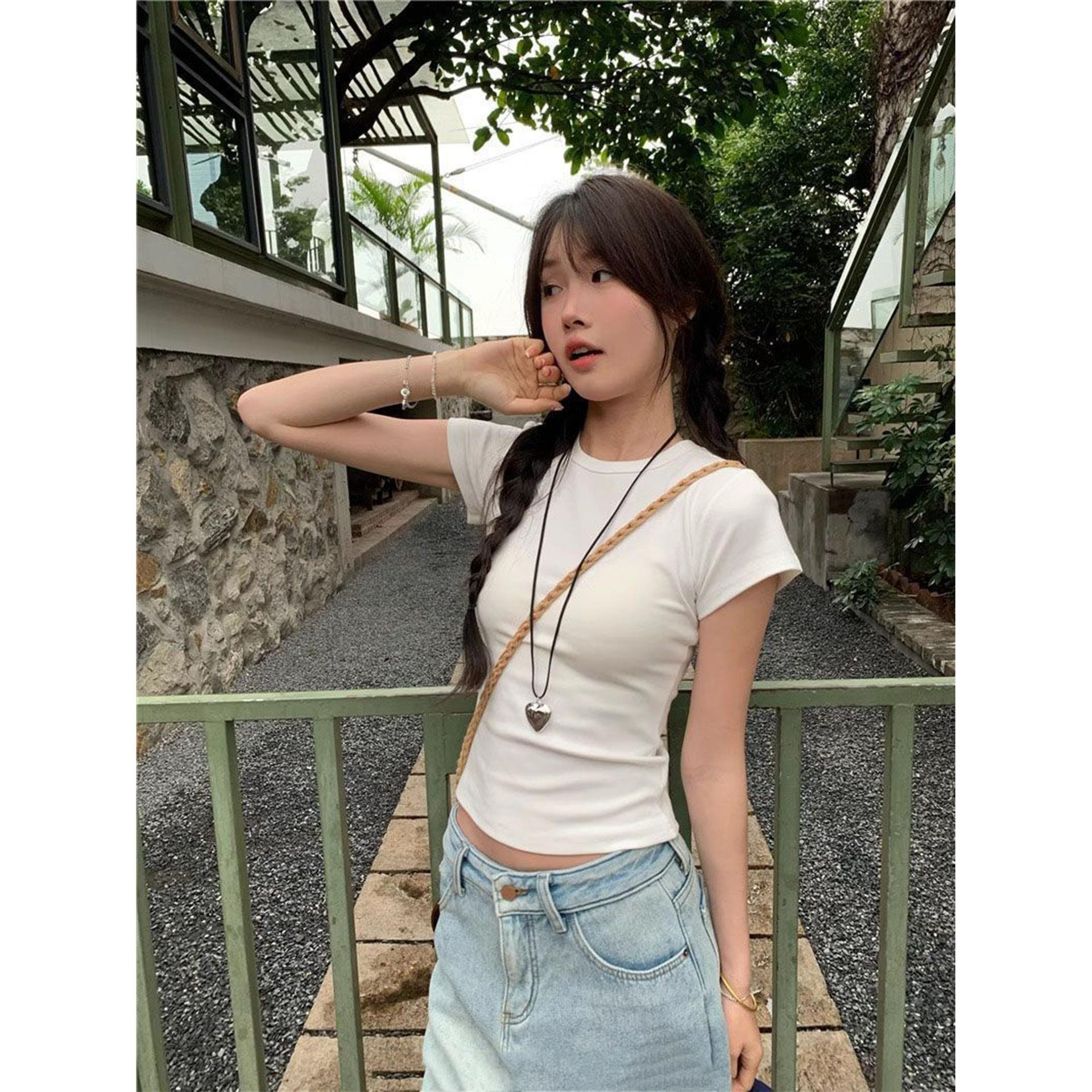 OOTD front shoulder crew neck slim-fit short-sleeved T-shirt women s summer new hot girl pinched waist slim short top M
OOTD front shoulder crew neck slim-fit short-sleeved T-shirt women s summer new hot girl pinched waist slim short top M
