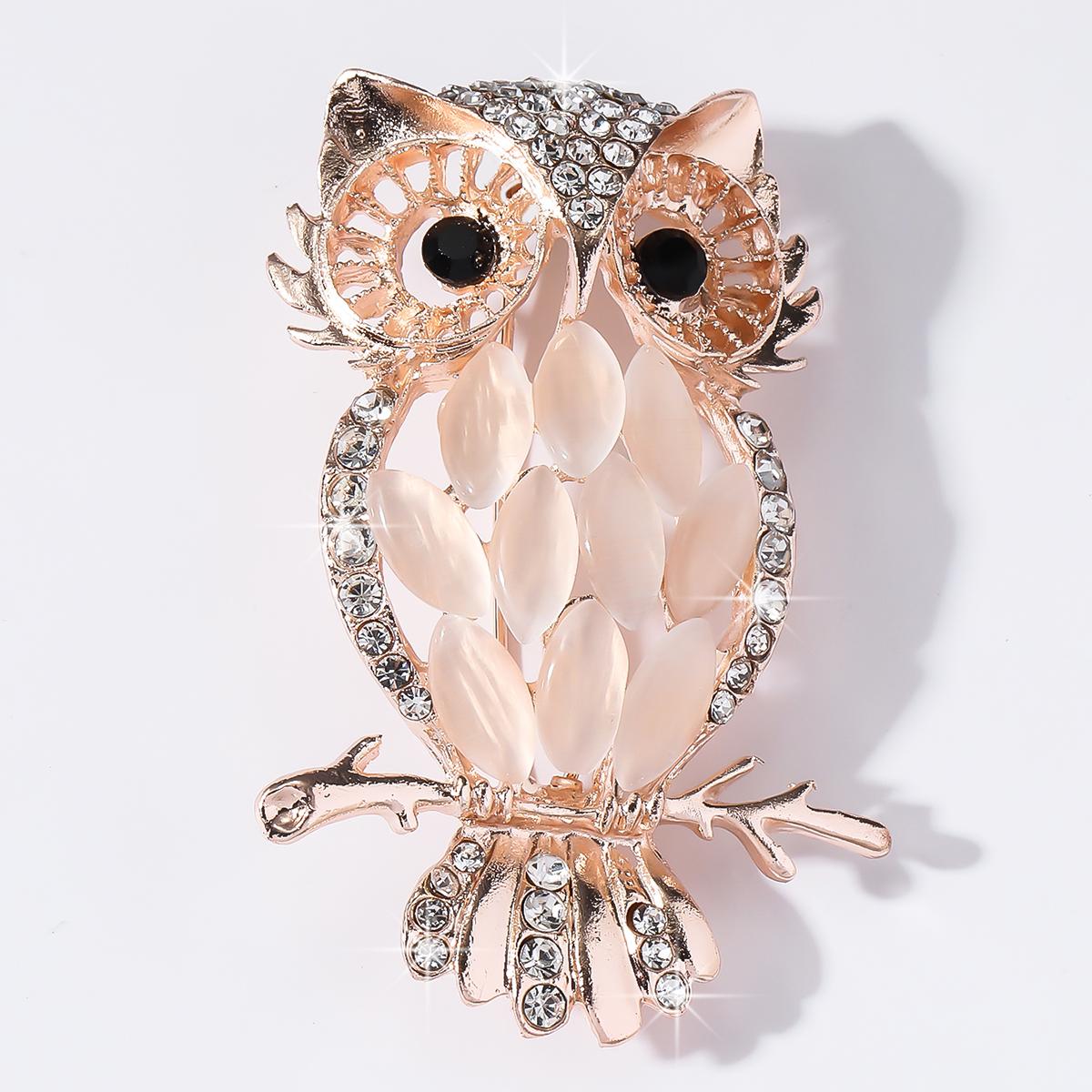 Cross border high-end owl fashion personality brooch with a sense of luxury, light luxury, diamond inlay, versatile chest flower
Cross border high-end owl fashion personality brooch with a sense of luxury, light luxury, diamond inlay, versatile chest flower