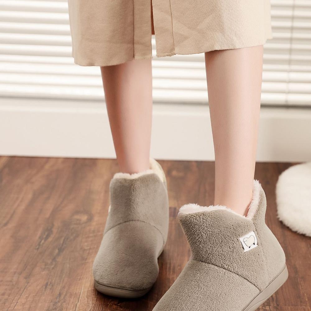 Новая модная мужская и женская теплая зимняя обувь на мягкой толстой подошве с высоким берцем из плюша и хлопка с эффектом памяти домашняя хлопковая обувь Лунная обувь тапочки 42-43 бежевый 
Новая модная мужская и женская теплая зимняя обувь на мягкой толстой подошве с высоким берцем из плюша и хлопка с эффектом памяти домашняя хлопковая обувь Лунная обувь тапочки 42-43 бежевый