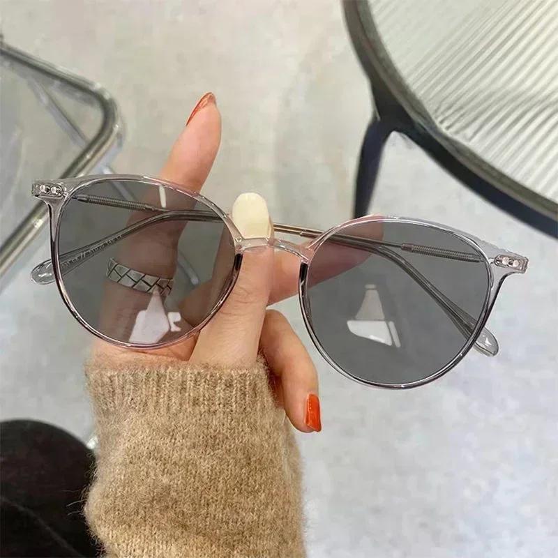 Intelligent Blue Light Blocking Myopia Glasses Round Frame Ultra Light Color Changing sun glasses Outdoor Travel Driving Eyewear for daily use -3.0
Intelligent Blue Light Blocking Myopia Glasses Round Frame Ultra Light Color Changing sun glasses Outdoor Travel Driving Eyewear for daily use -3.0