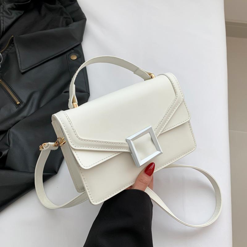 В этом году популярная маленькая сумка женская весна 2024 года новая повседневная сумка через плечо модная уличная тенденция маленькая квадратная сумка белый
В этом году популярная маленькая сумка женская весна 2024 года новая повседневная сумка через плечо модная уличная тенденция маленькая квадратная сумка белый