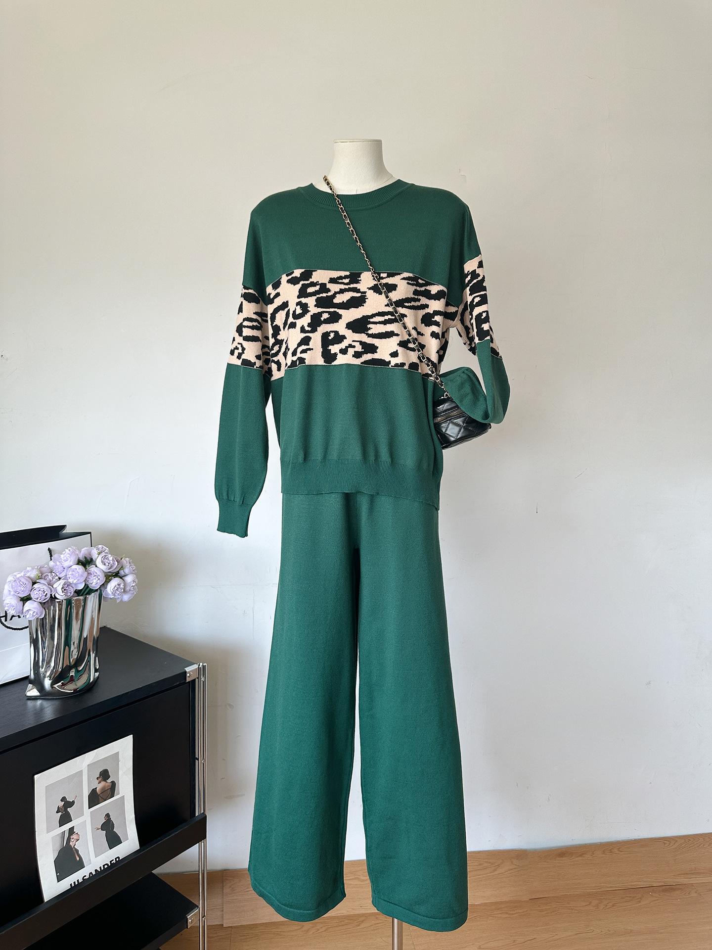 Брючный костюм, модный женский повседневный свитер с круглым вырезом и леопардовым принтом, женские брюки, элегантный комплект из двух предметов, осень-зима, новинка One Size чёрный
Брючный костюм, модный женский повседневный свитер с круглым вырезом и леопардовым принтом, женские брюки, элегантный комплект из двух предметов, осень-зима, новинка One Size чёрный