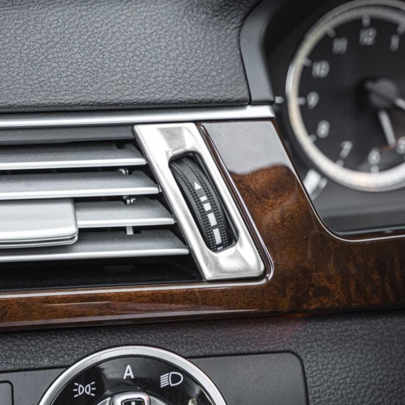 Stainless Steel Both Side Air Vents Frame Decoration Cover Trim For Mercedes Benz E Class W212 2009-2011 Interior Accessories
Stainless Steel Both Side Air Vents Frame Decoration Cover Trim For Mercedes Benz E Class W212 2009-2011 Interior Accessories