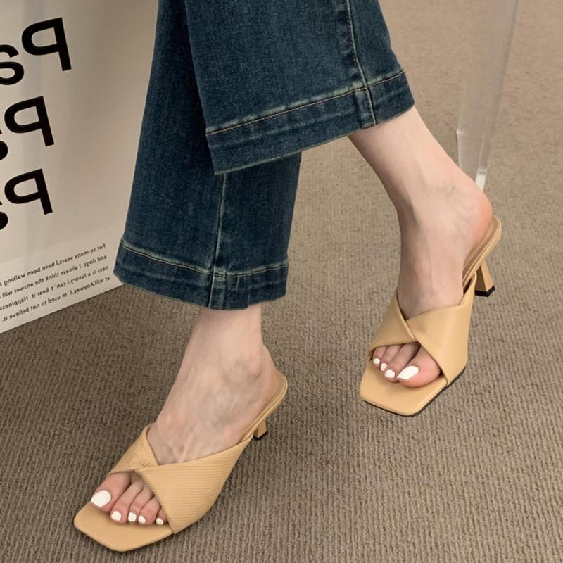 trend fashion 2024 Summer High Heel Women Slipper Fashion Elegant Open Toe Slides Outdoor Casual Slip On Office Lady Sandalias
trend fashion 2024 Summer High Heel Women Slipper Fashion Elegant Open Toe Slides Outdoor Casual Slip On Office Lady Sandalias