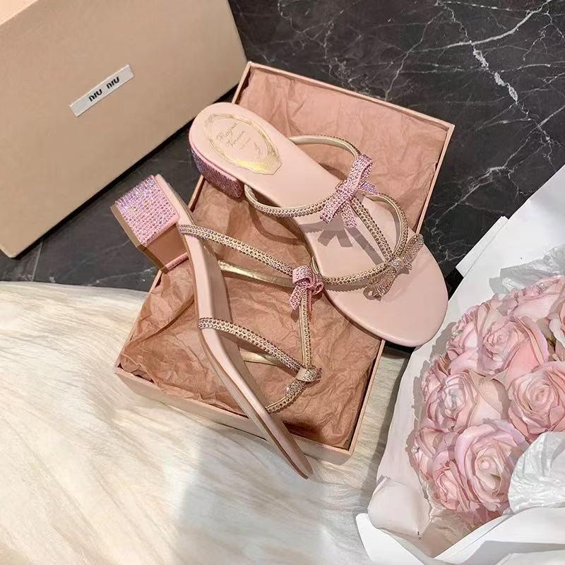Summer new thick heel rhinestone bow outside wearing cool slippers women 35 золотой
Summer new thick heel rhinestone bow outside wearing cool slippers women 35 золотой