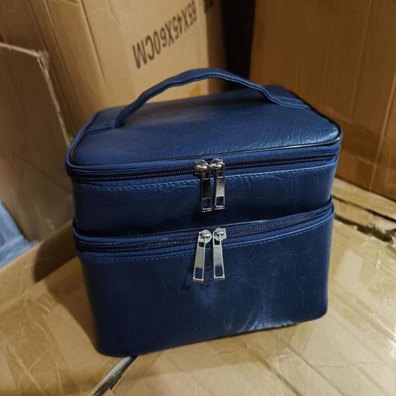 MDNGMDNG Layered Travel Cosmetic Bag /
MDNGMDNG Layered Travel Cosmetic Bag /