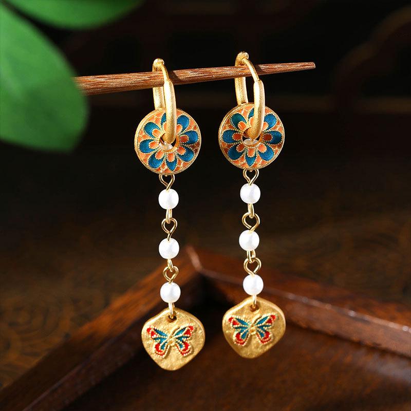 Aieryuan Retro Pearl Tassel Earrings - Elegant Handmade Ethnic Style Electroplated Gold
Aieryuan Retro Pearl Tassel Earrings - Elegant Handmade Ethnic Style Electroplated Gold