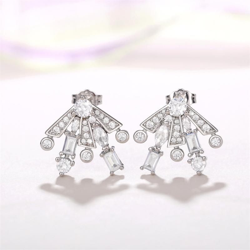 2026 Sparkling Earrings with High-end European and American Designs, Sweet Geometric Zircon Accessories for Brides Weddings
2026 Sparkling Earrings with High-end European and American Designs, Sweet Geometric Zircon Accessories for Brides Weddings