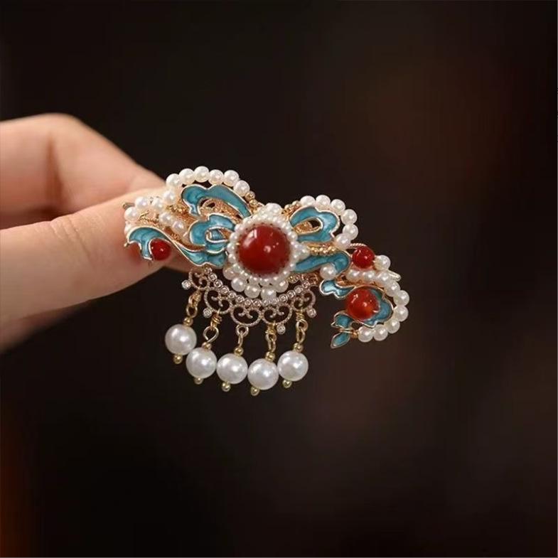 Elegant National Style Auspicious Clouds Blue Hair Clip - Exquisite High-Class Hairpin for Women
Elegant National Style Auspicious Clouds Blue Hair Clip - Exquisite High-Class Hairpin for Women