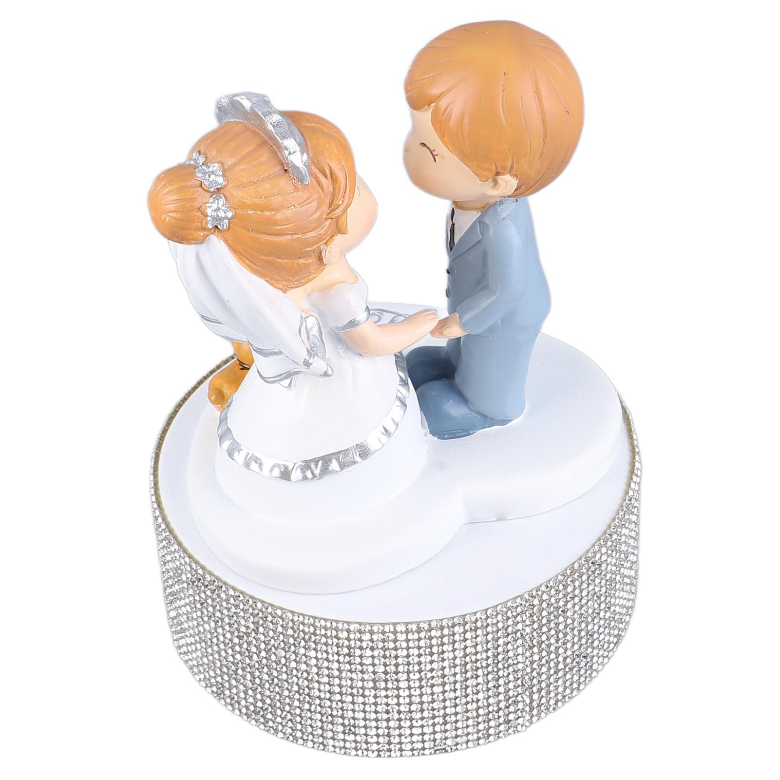 Романтическая пара вращающаяся музыкальная шкатулка смола изысканная декоративная пара кукла музыкальная шкатулка для жены
Романтическая пара вращающаяся музыкальная шкатулка смола изысканная декоративная пара кукла музыкальная шкатулка для жены