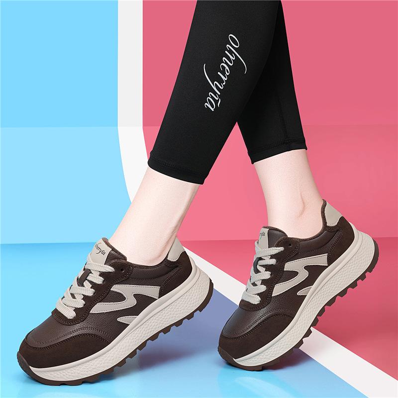 Thick-soled Forrest Gump little white shoes women s autumn new versatile, light and showing feet, small breathable leather lace-up, casual trend 40
Thick-soled Forrest Gump little white shoes women s autumn new versatile, light and showing feet, small breathable leather lace-up, casual trend 40
