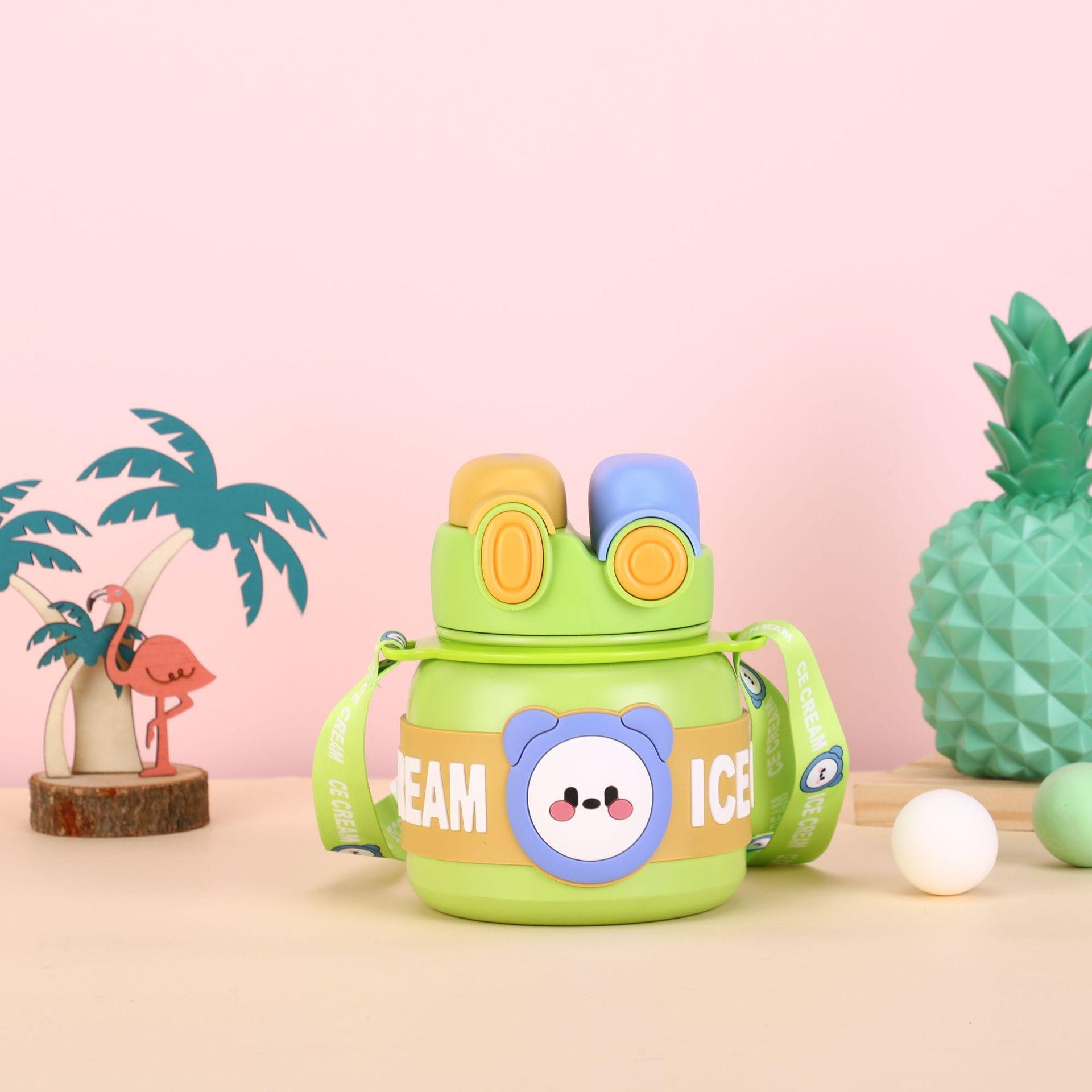 Детский термос из нержавеющей стали 316, большой емкости с героями мультфильмов, двойные чашки для питья с ремнями, портативный спортивный горшок для улицы 850ml зелёный