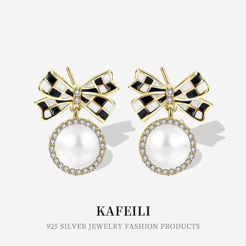 European/American S925 Sterling Silver Baroque Pearl Checkerboard Bow Stud Earrings - Women s Light Luxury Design
European/American S925 Sterling Silver Baroque Pearl Checkerboard Bow Stud Earrings - Women s Light Luxury Design