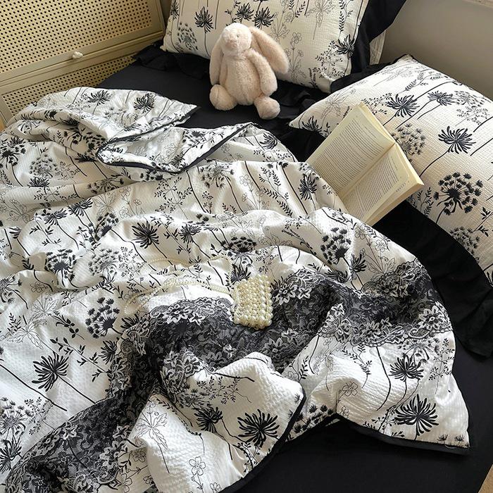 2026 Summer Lace Washed Quilt Set - 4 Pieces Single Quilt 150*200
2026 Summer Lace Washed Quilt Set - 4 Pieces Single Quilt 150*200