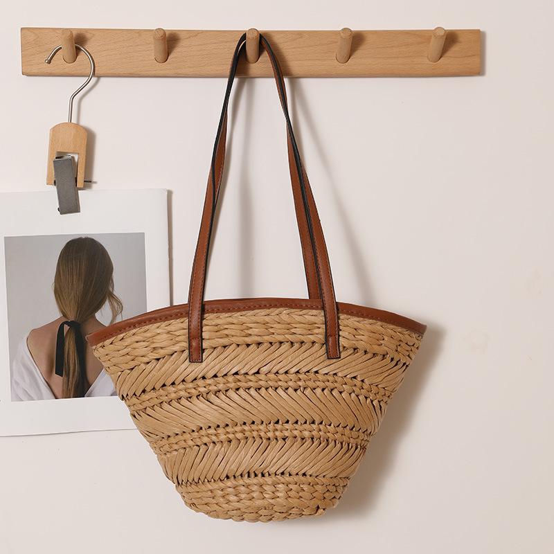 Large Capacity Straw Woven Shoulder Bag for Women Summer Beach Vacati Versatile Tote Bag City Simple Style Polyester Lining
Large Capacity Straw Woven Shoulder Bag for Women Summer Beach Vacati Versatile Tote Bag City Simple Style Polyester Lining
