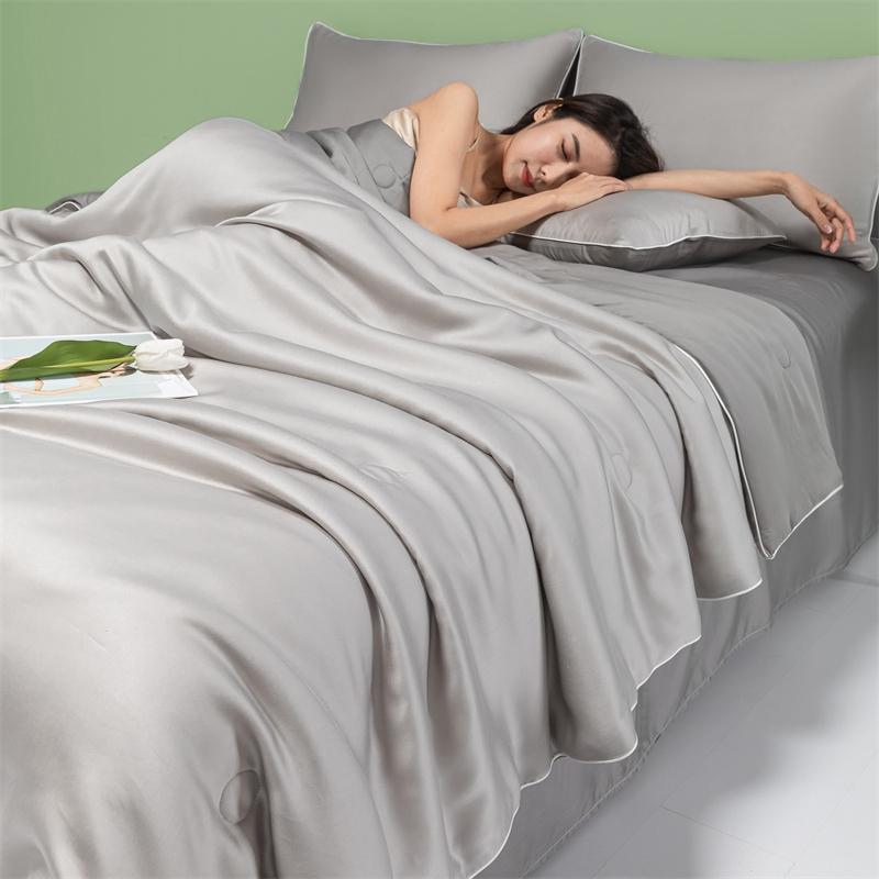 Летнее ледяное шелковое одеяло Покрывало на кровати Одеяло с кондиционером Дышащее шелковистое одеяло Роскошные постельные принадлежности Двуспальная кровать Queen King 150x200cm
Летнее ледяное шелковое одеяло Покрывало на кровати Одеяло с кондиционером Дышащее шелковистое одеяло Роскошные постельные принадлежности Двуспальная кровать Queen King 150x200cm