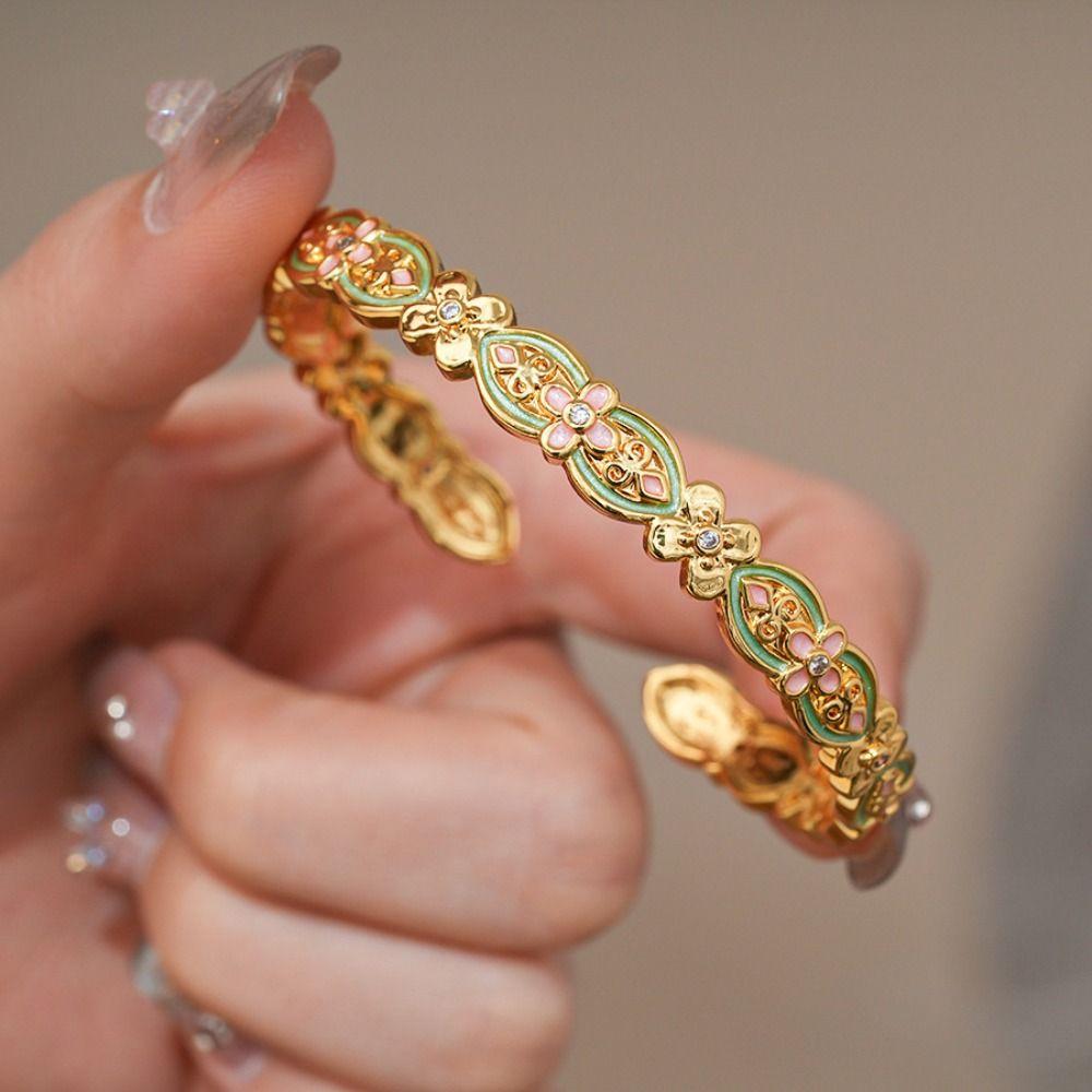 Gold New Chinese Style Bangle Handicraft Hanfu Jewelry Elegant Enamel Glazed Bracelet Gifts золотий
Gold New Chinese Style Bangle Handicraft Hanfu Jewelry Elegant Enamel Glazed Bracelet Gifts золотий