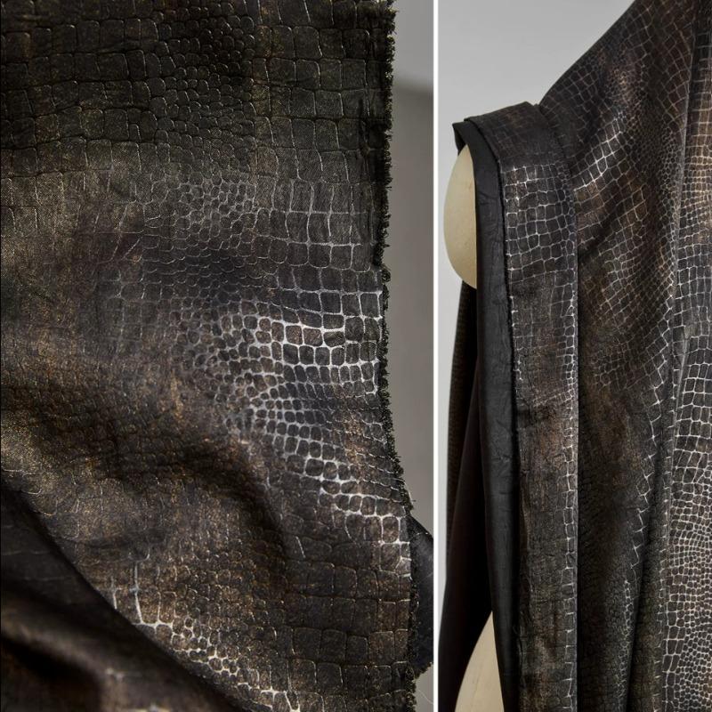 Vintage Distressed Snake Skin Embossed Satin Fabric Retro Gold Foil Chinese Style for Sewing Coat Jacket Skirt Clothing Fabric 50x150cm чёрный
Vintage Distressed Snake Skin Embossed Satin Fabric Retro Gold Foil Chinese Style for Sewing Coat Jacket Skirt Clothing Fabric 50x150cm чёрный
