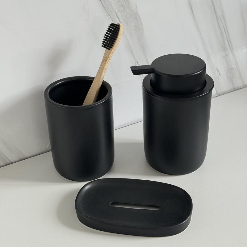 Скандинавский точечный керамический дозатор для лосьона, стакан для полоскания рта, набор мыльницы, портативный, для отеля, для путешествий, черный насос, дозатор для мыла, украшение для дома
Скандинавский точечный керамический дозатор для лосьона, стакан для полоскания рта, набор мыльницы, портативный, для отеля, для путешествий, черный насос, дозатор для мыла, украшение для дома