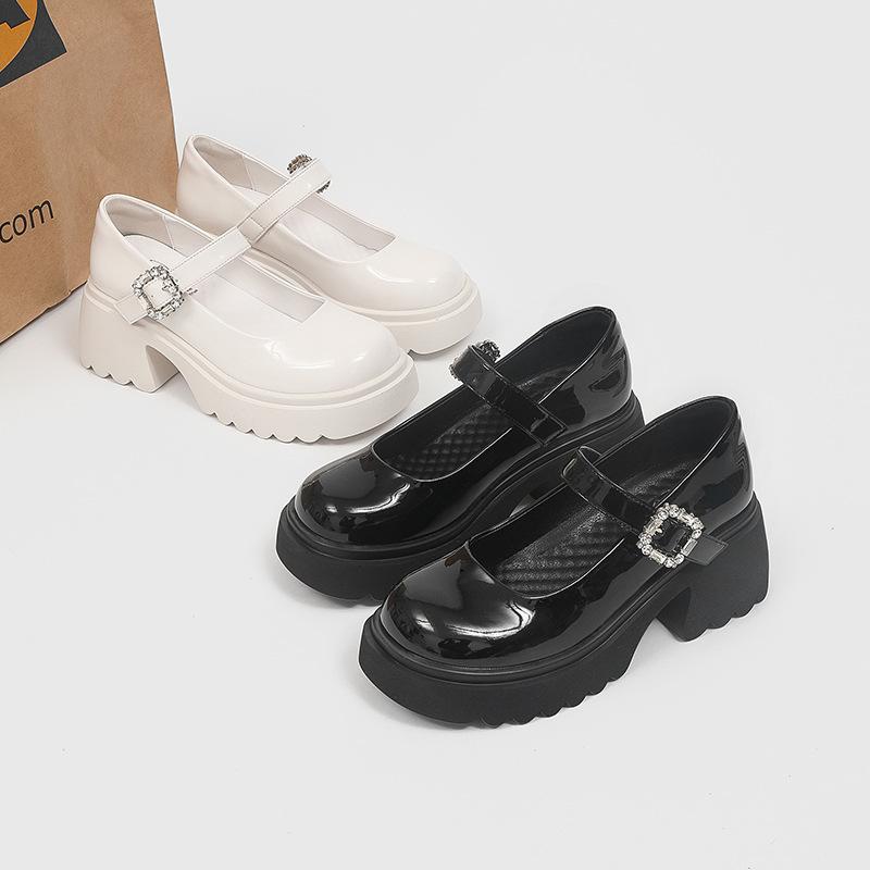 New Thick-soled Mary Jane Shoes Women s Rhinestone Buckle Thick-heeled High-heeled Shoes Preppy Small Leather Shoes
New Thick-soled Mary Jane Shoes Women s Rhinestone Buckle Thick-heeled High-heeled Shoes Preppy Small Leather Shoes