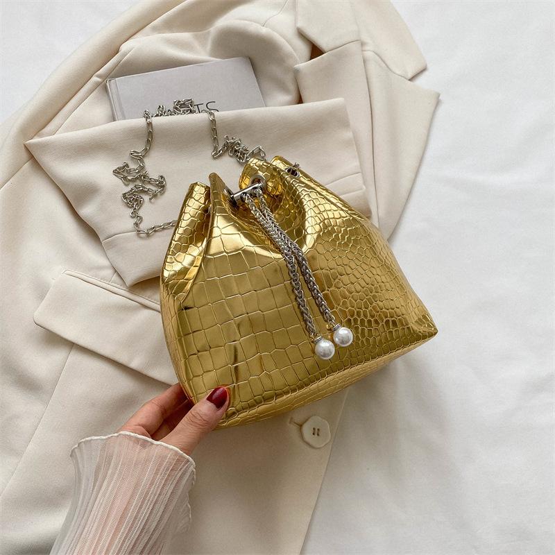 2024 new bags fashion casual single shoulder simple casual messenger retro casual bucket bag women s bag золотий
2024 new bags fashion casual single shoulder simple casual messenger retro casual bucket bag women s bag золотий