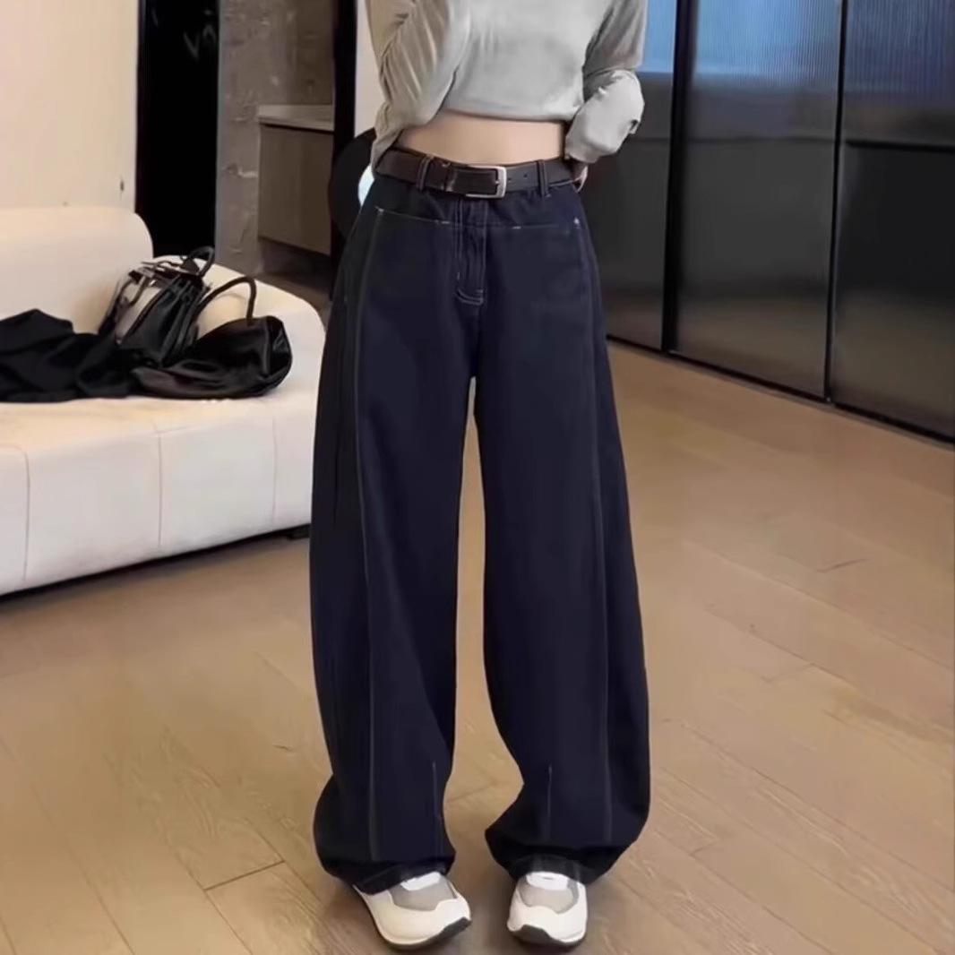 Plus Size Women s Wide-Leg Curved Jeans for Spring - Pear-Shaped Figure, Long Banana Pants S темно-синього кольору
Plus Size Women s Wide-Leg Curved Jeans for Spring - Pear-Shaped Figure, Long Banana Pants S темно-синього кольору