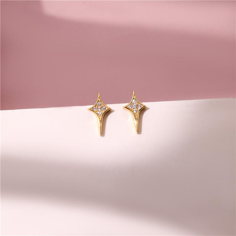 925 Sterling Silver 14k Gold Plated Stud Earrings Simple Inlaid Zircon Cross Star Earrings for Women Exquisite Jewelry Gifts золотий
925 Sterling Silver 14k Gold Plated Stud Earrings Simple Inlaid Zircon Cross Star Earrings for Women Exquisite Jewelry Gifts золотий