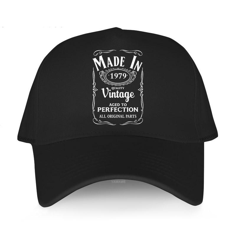 New Cotton Hats Adult baseball cap outdoor Made in 1979 Born 43 th Year Birthday Age Present father gift Men Women hip-hop caps
New Cotton Hats Adult baseball cap outdoor Made in 1979 Born 43 th Year Birthday Age Present father gift Men Women hip-hop caps