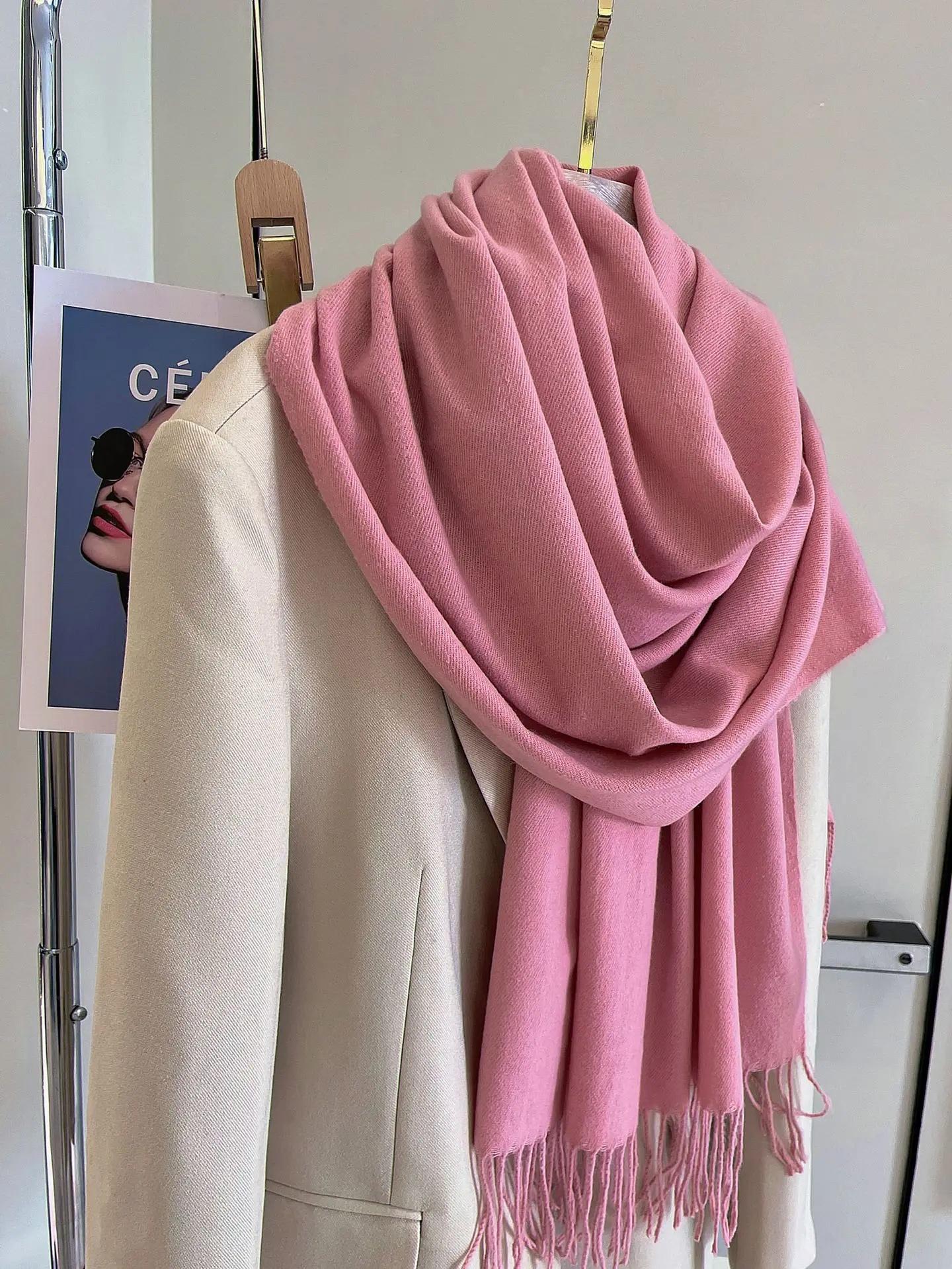 Универсальный однотонный шерстяной шарф с бахромой для женщин 2023 года, новый осенне-зимний выпускной красный шарф, оптовая продажа, теплая шаль 200cm
Универсальный однотонный шерстяной шарф с бахромой для женщин 2023 года, новый осенне-зимний выпускной красный шарф, оптовая продажа, теплая шаль 200cm