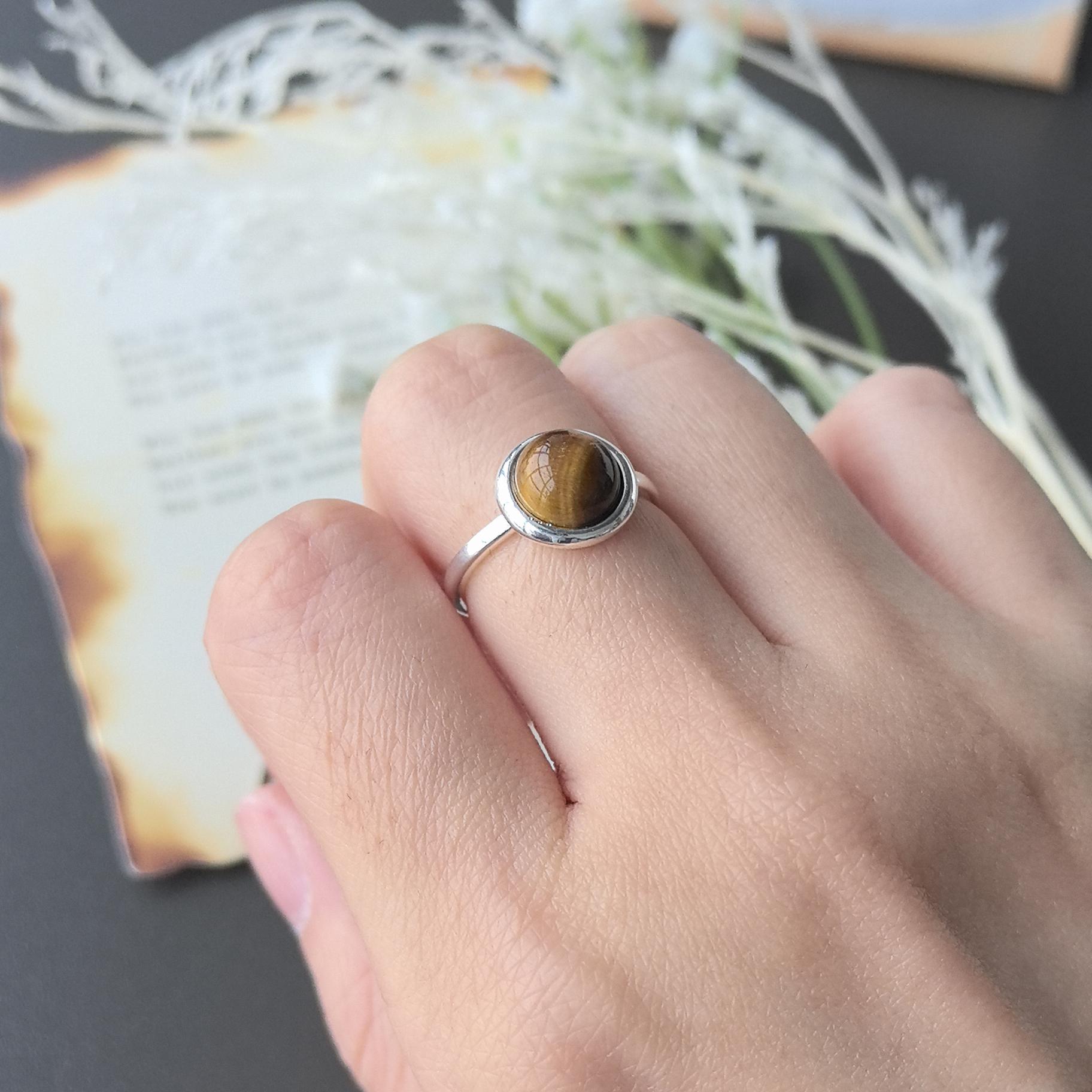 VENTFILLE copper Color Brown Ring for Women Girl Gift Round Simple Geometric Punk Jewellery Stamp Dropship High Quality
VENTFILLE copper Color Brown Ring for Women Girl Gift Round Simple Geometric Punk Jewellery Stamp Dropship High Quality