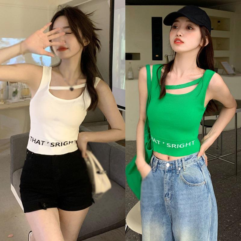 Женский укороченный топ без рукавов с нерегулярным вырезом на бретелях и косой шеей, вязаный камзол, однотонный тонкий спортивный жилет с буквами
Женский укороченный топ без рукавов с нерегулярным вырезом на бретелях и косой шеей, вязаный камзол, однотонный тонкий спортивный жилет с буквами