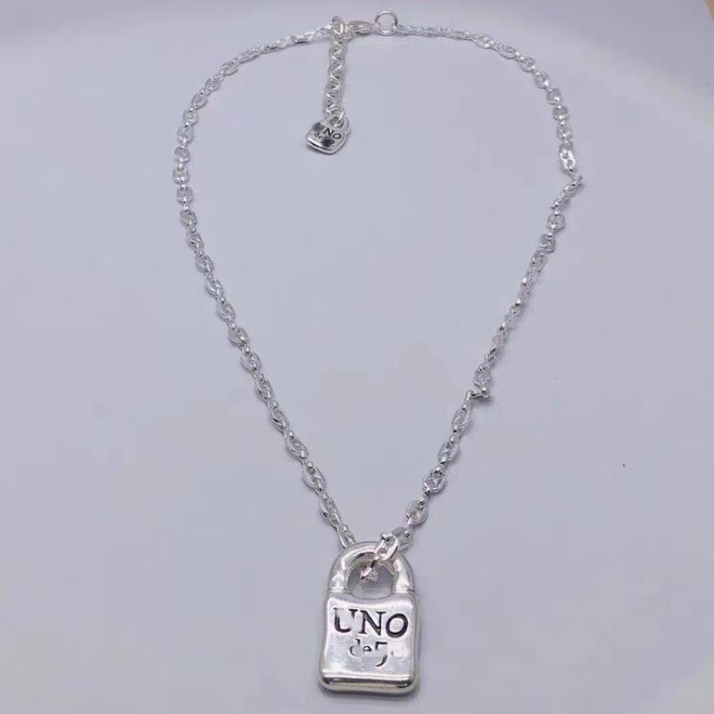 Lock chain necklace niche design simple high-end jewelry
Lock chain necklace niche design simple high-end jewelry