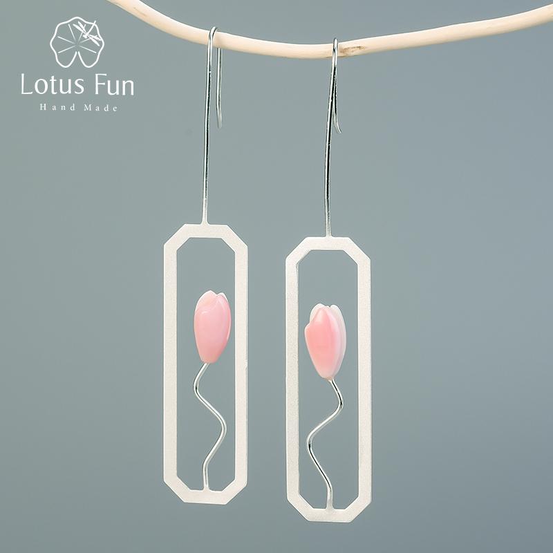 Серьги-подвески Lotus Fun из натуральной ракушки с цветком лилии, настоящее серебро 925 пробы, золото 18 карат, прямоугольные ювелирные изделия ручной работы для женщин
Серьги-подвески Lotus Fun из натуральной ракушки с цветком лилии, настоящее серебро 925 пробы, золото 18 карат, прямоугольные ювелирные изделия ручной работы для женщин