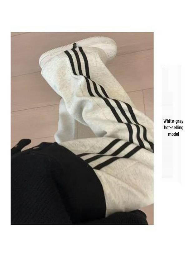 Женские бело-серые полосатые спортивные штаны свободного кроя - весна/осень, от узких до широких, с манжетами, ленивый стиль BF XXL серый/белый
Женские бело-серые полосатые спортивные штаны свободного кроя - весна/осень, от узких до широких, с манжетами, ленивый стиль BF XXL серый/белый