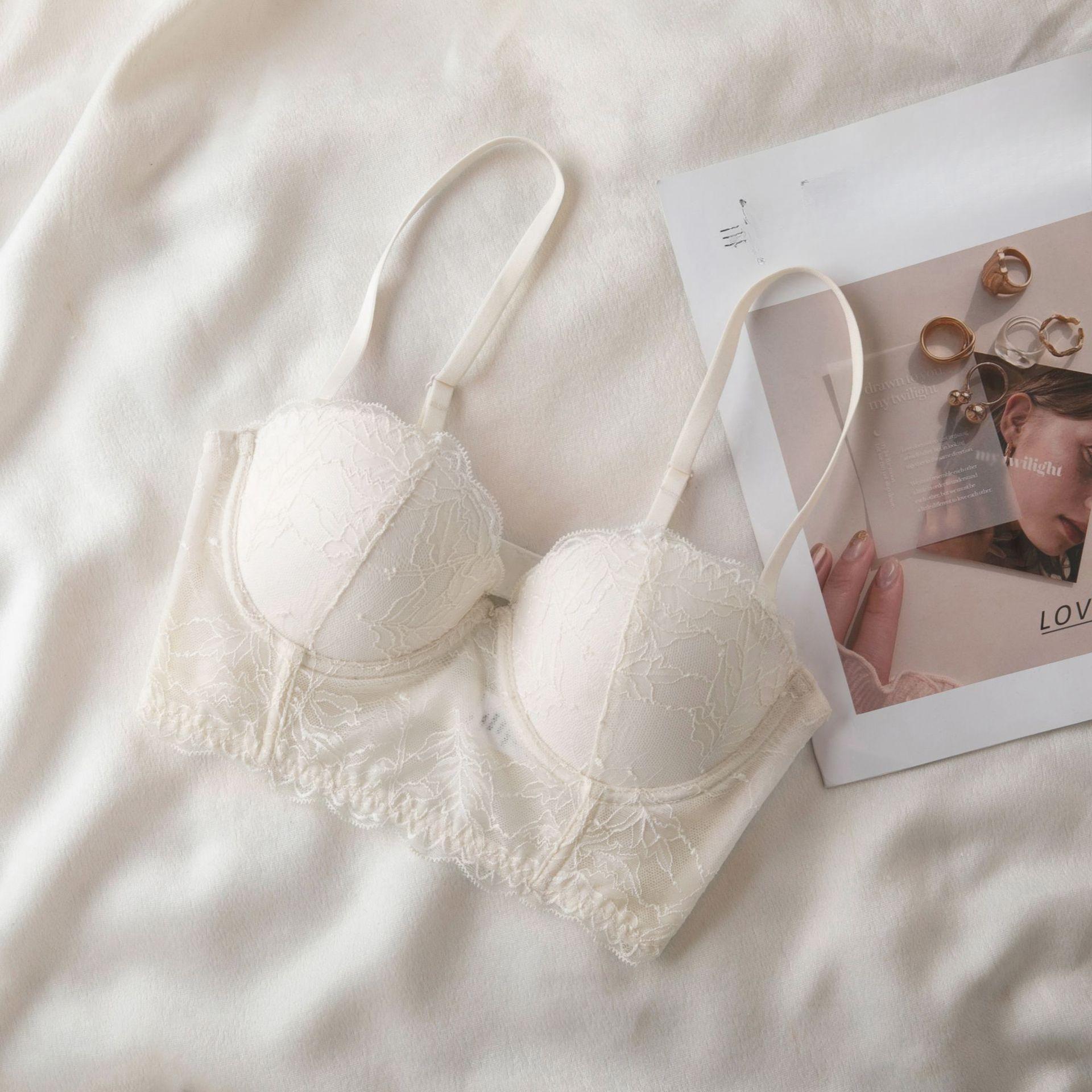 Бюстгальтер с кружевной отделкой половинной чашки для женщин, собирающий, против провисания, осеннее нижнее белье для женщин 38/85C белый
Бюстгальтер с кружевной отделкой половинной чашки для женщин, собирающий, против провисания, осеннее нижнее белье для женщин 38/85C белый