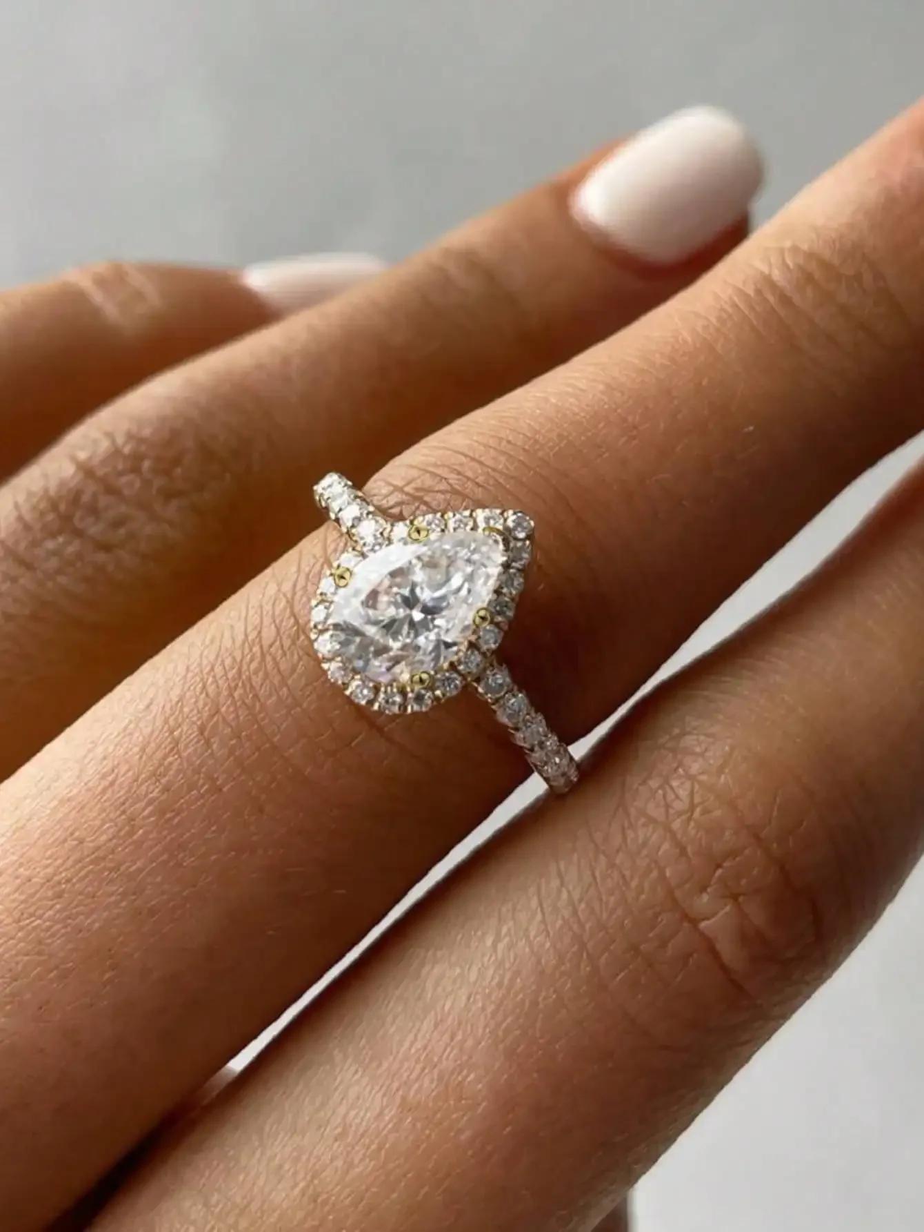Copper Metal Shiny Personalizd WaterDrop Zircon Ring Designed For Women Anniversary Party Engagement High Quality High Quality Fine High Quality Fine 10 золотистий
Copper Metal Shiny Personalizd WaterDrop Zircon Ring Designed For Women Anniversary Party Engagement High Quality High Quality Fine High Quality Fine 10 золотистий
